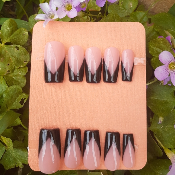 Black French Square Press on Nails - Picture 5 of 6